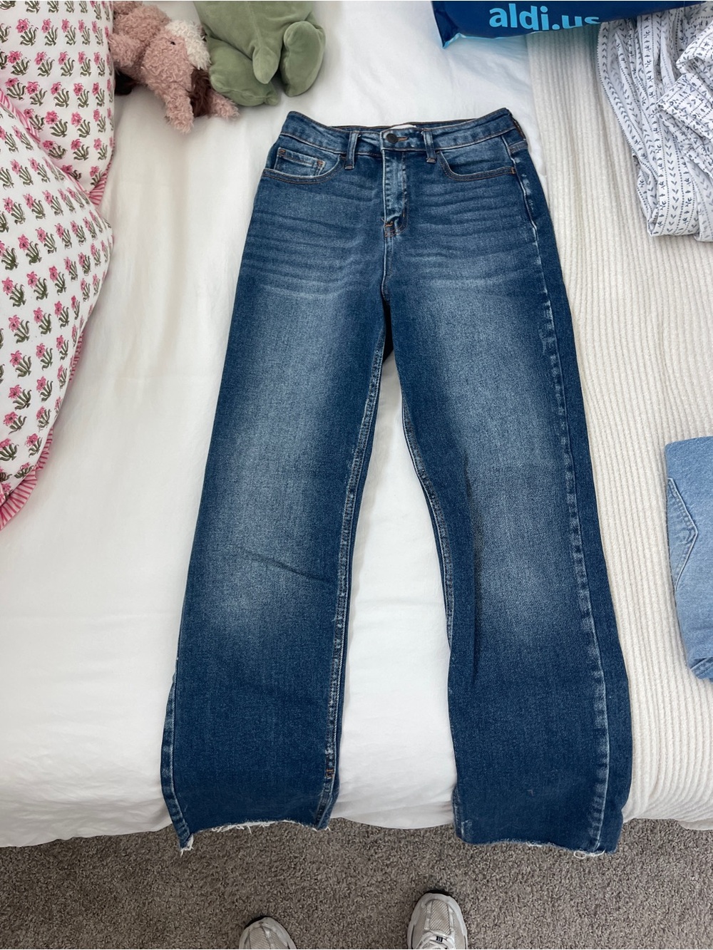 High-Rise Straight Leg Women's Jeans - Dark Blue
